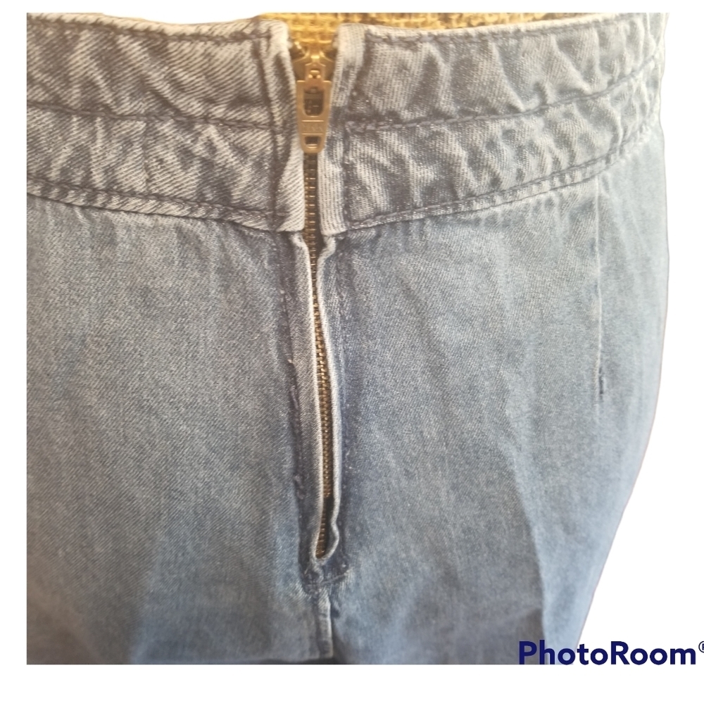 𝅺University Thread capris - Picture 5 of 7